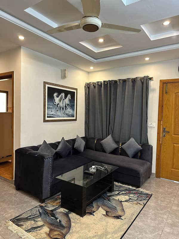 Perday and weekly basis 2 bed luxury apartments available on rent 12