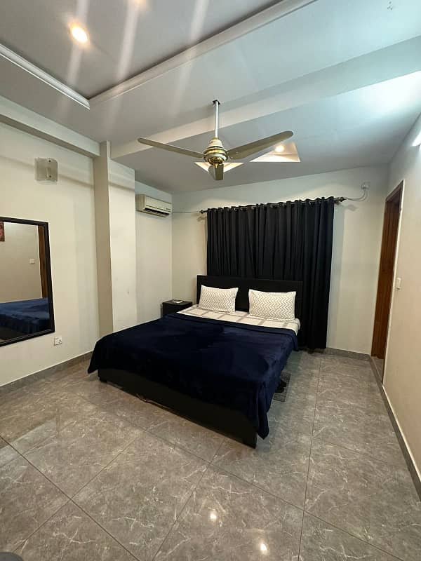 Perday and weekly basis 2 bed luxury apartments available on rent 15