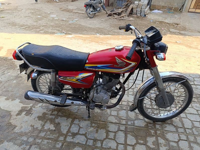 125 Honda 2019 model red color 0