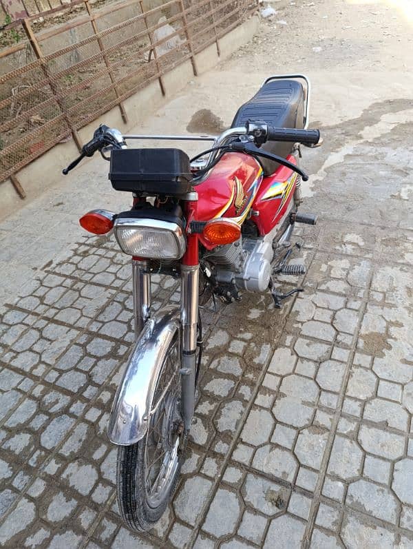 125 Honda 2019 model red color 1