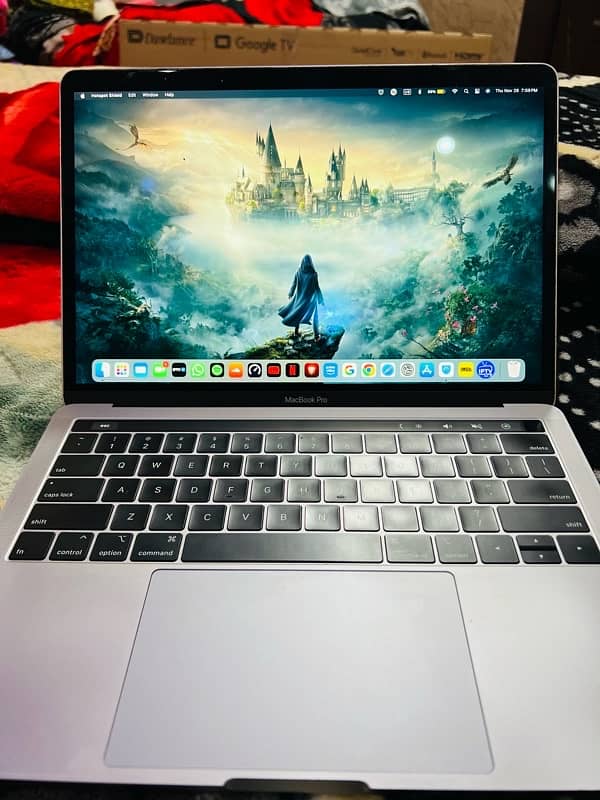 Macbook pro 2018 13inch 6