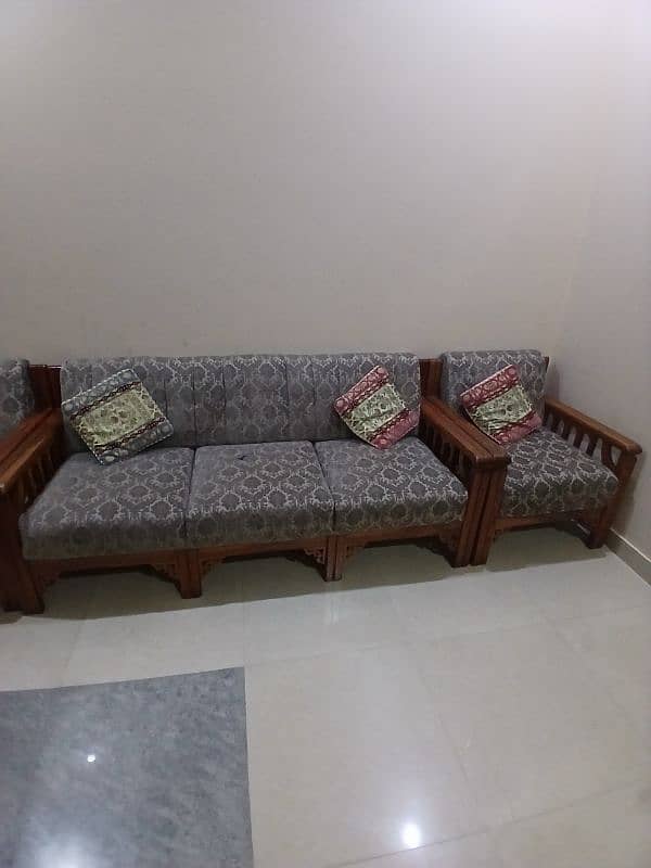 sofa set with table 4