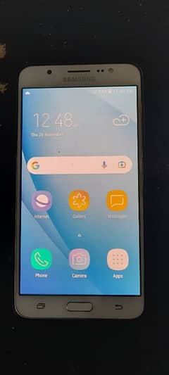 Samsung Galaxy J7 2GB Ram 32 GB Memory