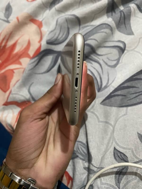 Apple Iphone 11 Pta Approved 8