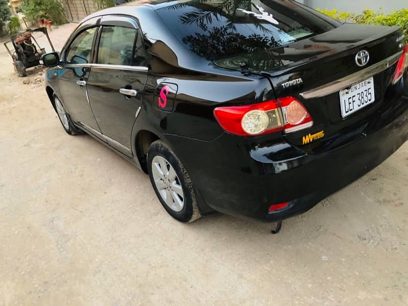 Toyota Corolla GLI 2013 4