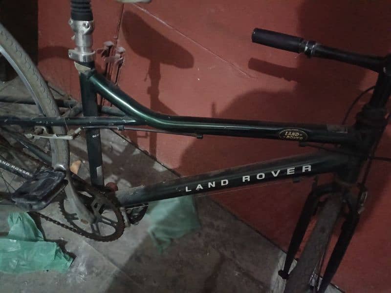 Land Rover cycle 2