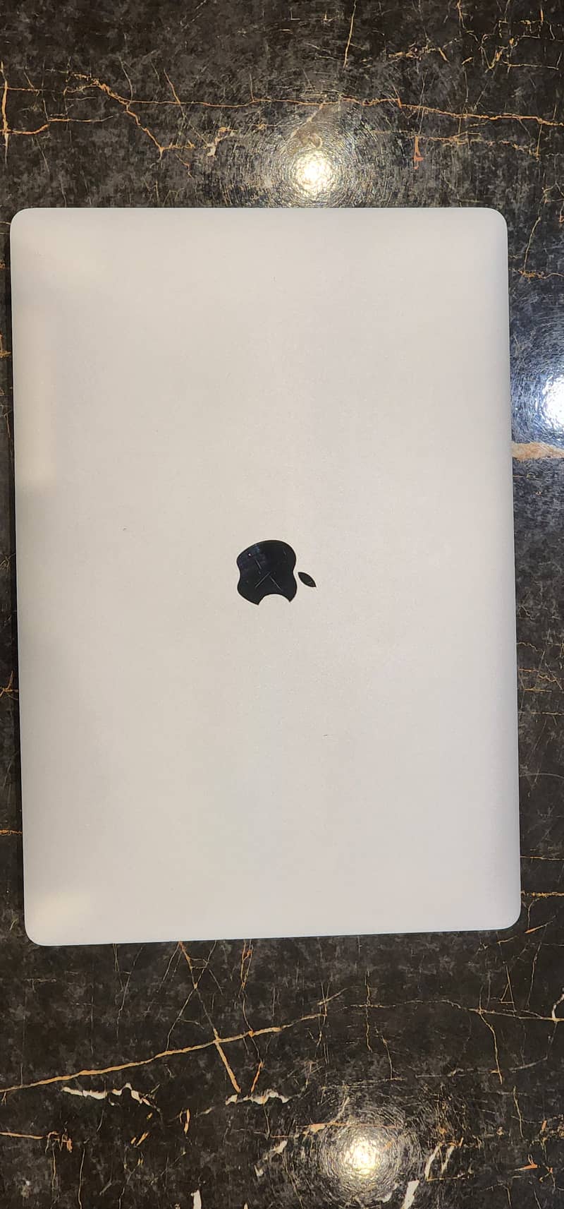 MacBook pro 2019 9