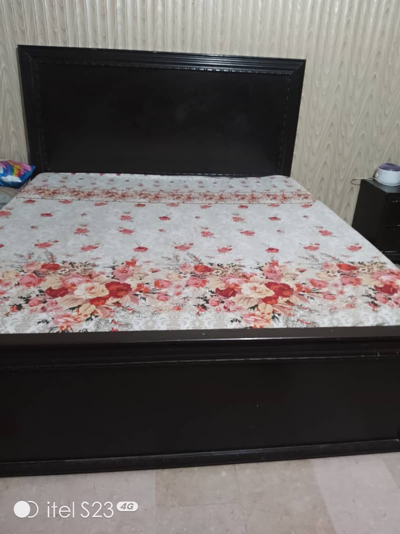 Used bed in reasonable price without mattress 0