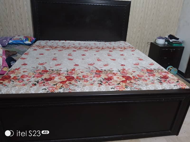 Used bed in reasonable price without mattress 1