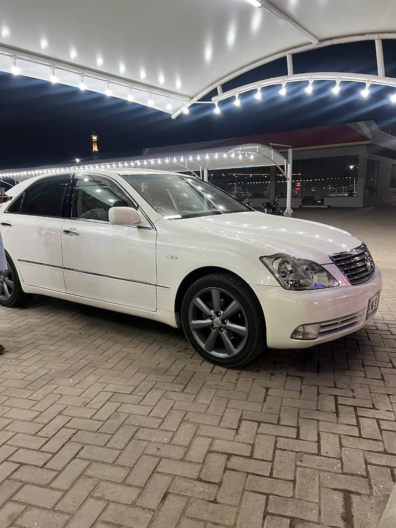 Toyota Crown Royal Saloon G 2007 3