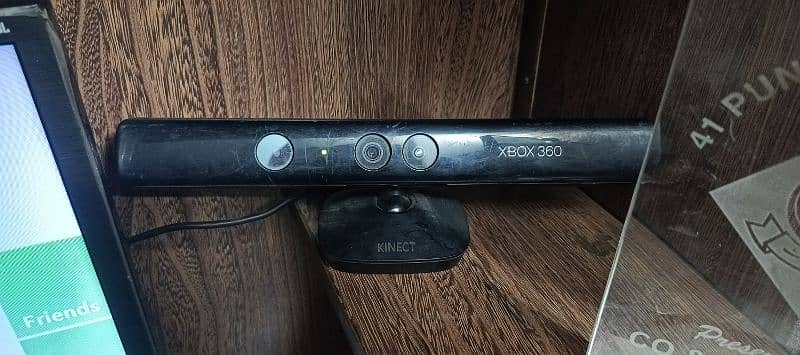 Xbox 360 with kinect sensor 8