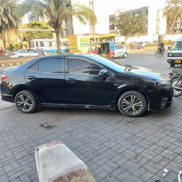 Toyota Corolla Altis Grande 1.8 CVT-I 2016 1st Owner Biege Room 5