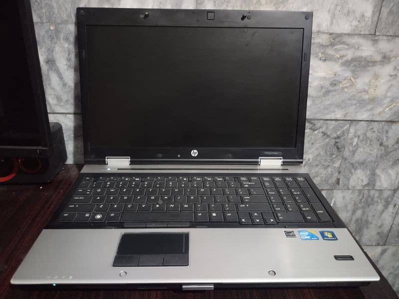 HP i5 EliteBook 8540p 0