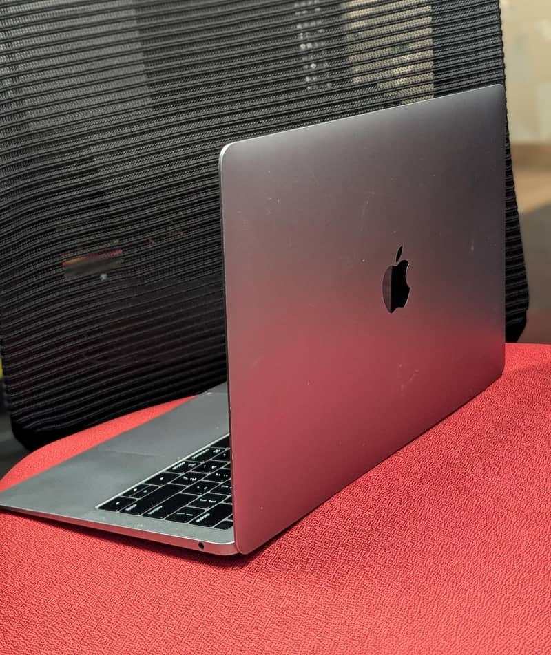 Apple Macbook air 2019 3