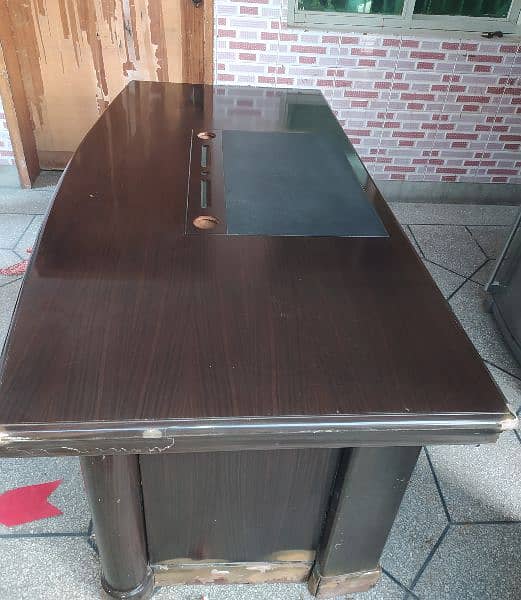 Office table for sale urgent 0