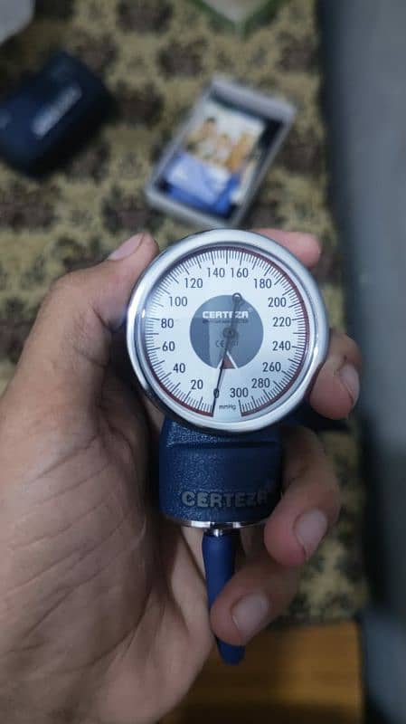 CERTEZA Dual Head Stethoscope,CERTEZA CR-1002 Aneroid Sphygmomanometer 1