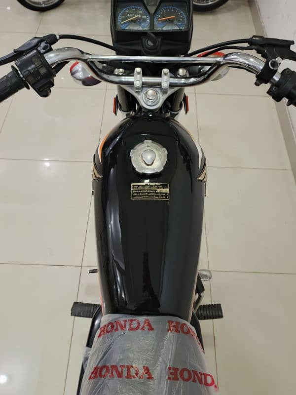 Honda CG 125 2018 Model 3