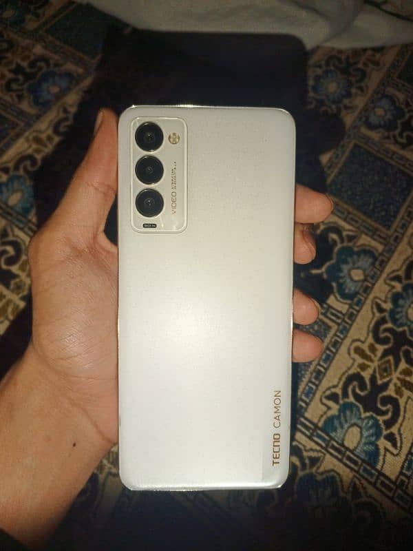 Tecno Camon 18P 0