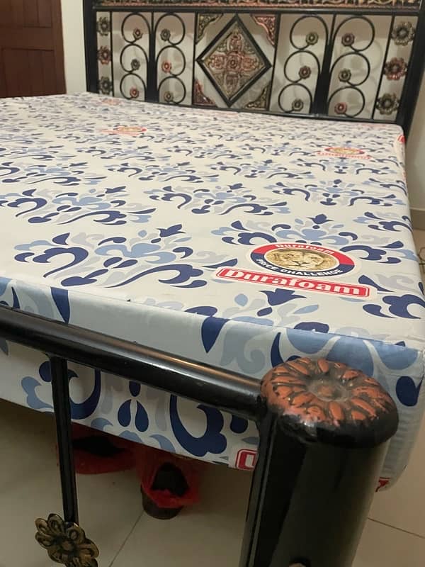 Iron Rod Queen Size Bed 4