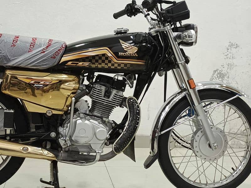 Honda CG 125 2024 Model Gold Edition 0