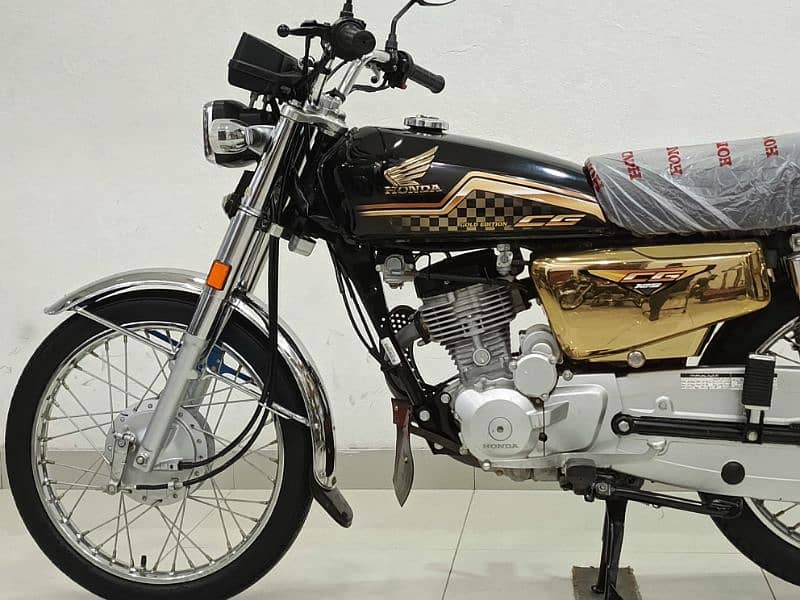 Honda CG 125 2024 Model Gold Edition 1