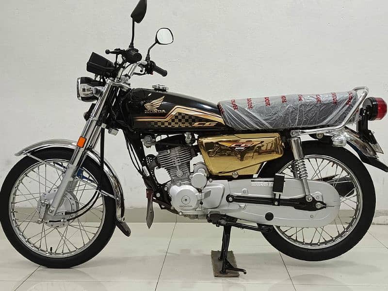 Honda CG 125 2024 Model Gold Edition 2