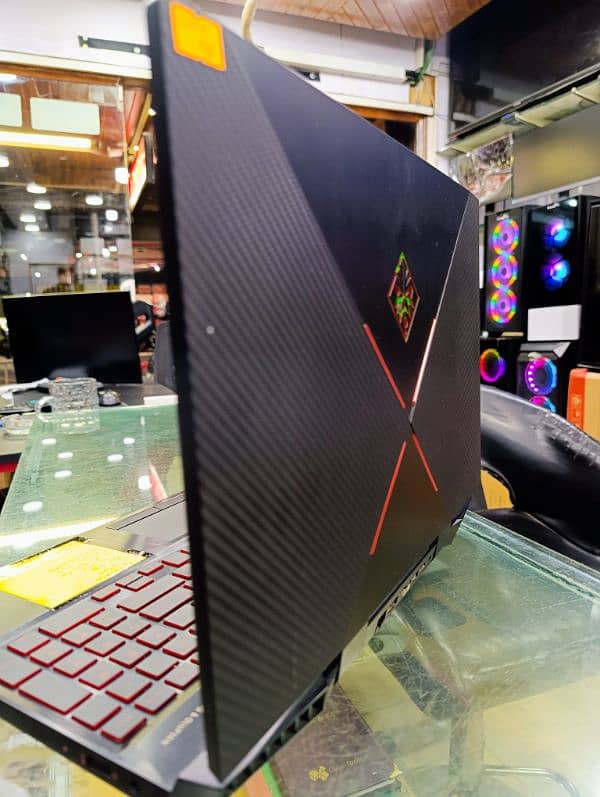 hp omen I 5 8th 8300h 16gb 512 1050ti 4gb 3