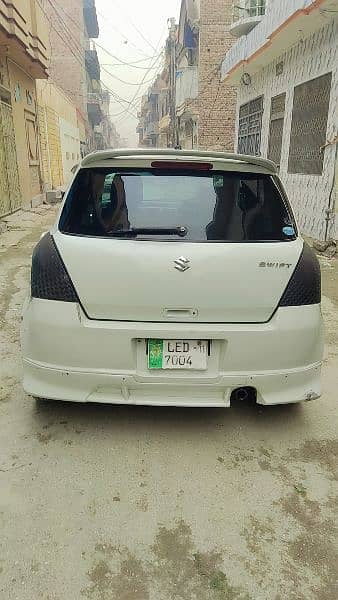 Suzuki Swift 2011 3