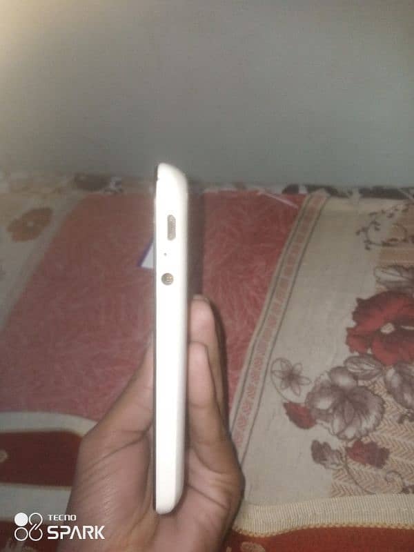 Huawei tablate for sale urgent 1