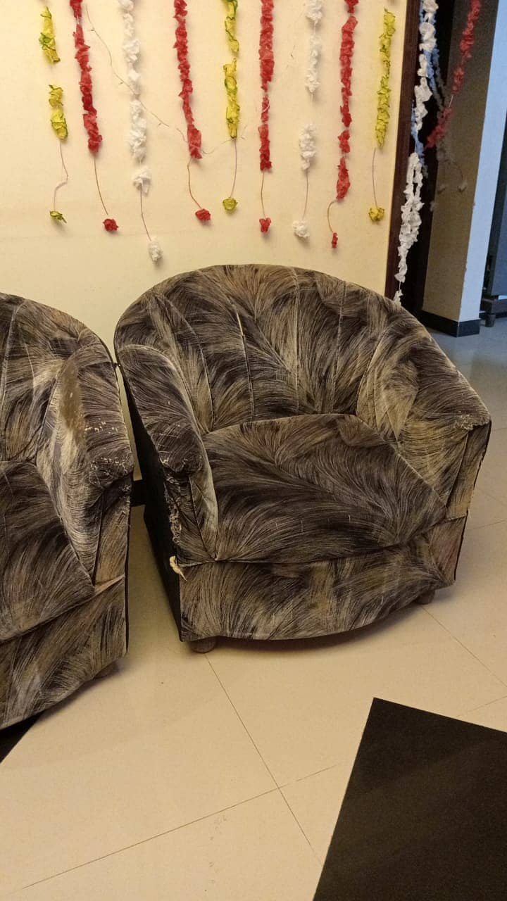 Urgent Sale Sofa Set 3pcs 2