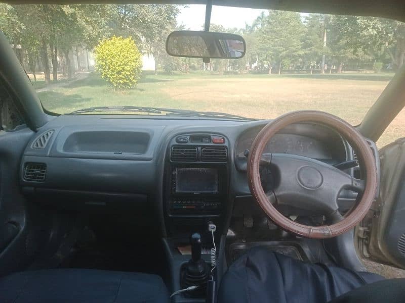 Suzuki Baleno 2001 8