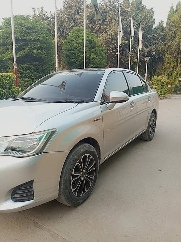 Toyota Corolla Axio 2014 16