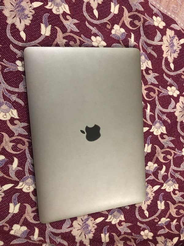 Macbook Pro 2017 13” 250gb SSD 4