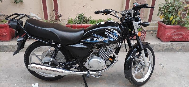 Suzuki GS 150se 8