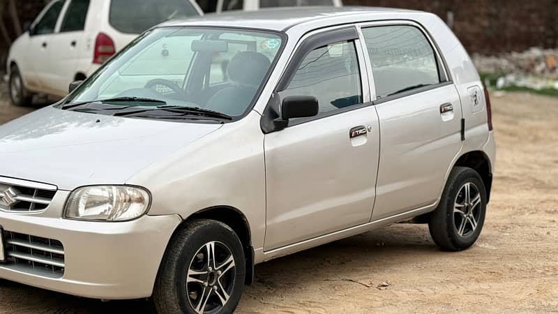 Suzuki Alto 2011 3