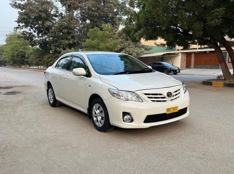 TOYOTA COROLLA GLI 1.3 MODEL 2014 (LIMITED EDITION) 2