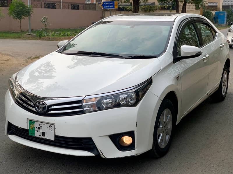 Toyota Altis Grande 2015 1