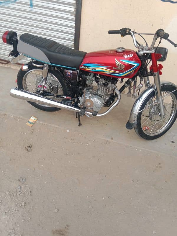 Honda 125 good condition with golden number (Akk 202) 7