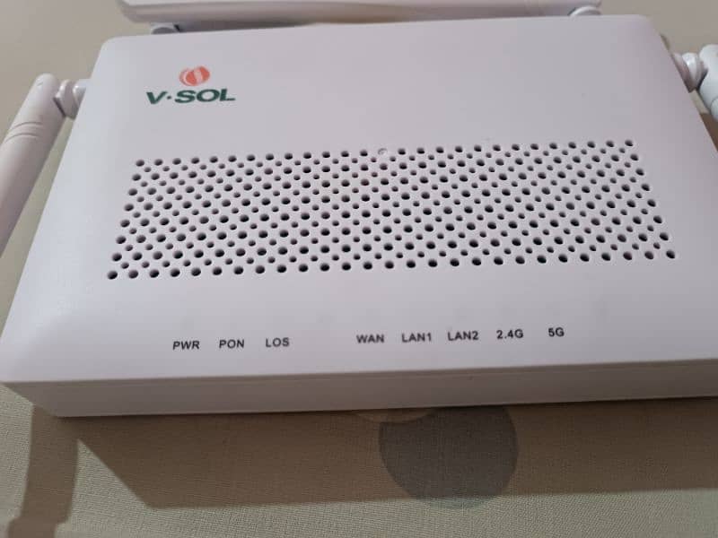 V SOL WiFi router  2.4 GHz  5 . GHz  Dual band 1