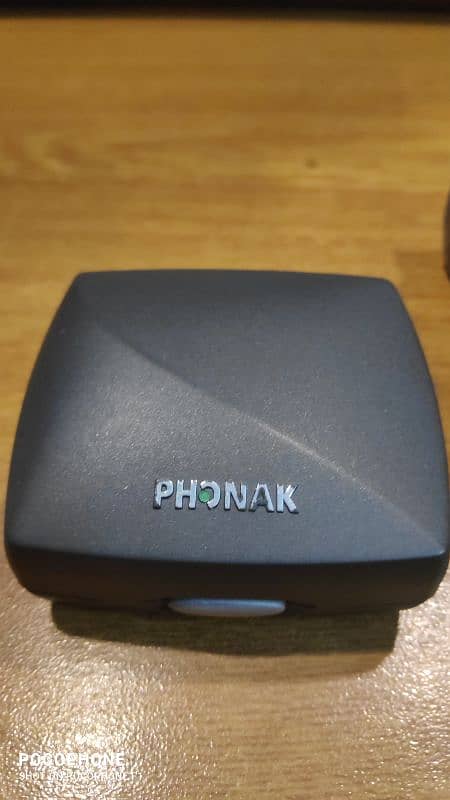 PHONAK Hearing Aid 9