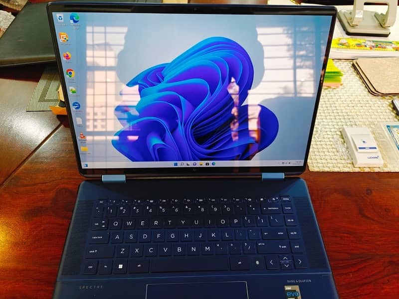 HP Spectre 16inch 16GB 512GB 0