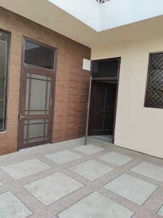 Beautiful 10 marla upper portion available for rent in g-10 Islamabad at big street, 2 bedrooms with bathrooms, drawing dining, TVL, car porch All miters separate and water separate, near to park, near to markaz.