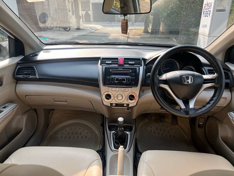 Honda City IVTEC 2015 for sale lush condition 10