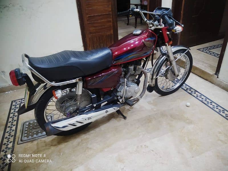 Honda 125(2018B Red color golden numb neat and clean bike) O3166421237 1