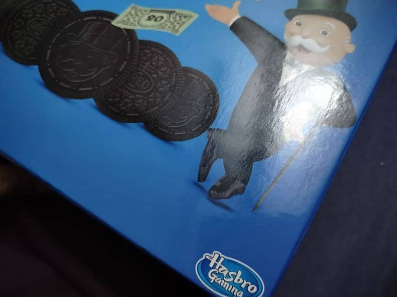 Hasbro Gaming Oreo monopoly 1