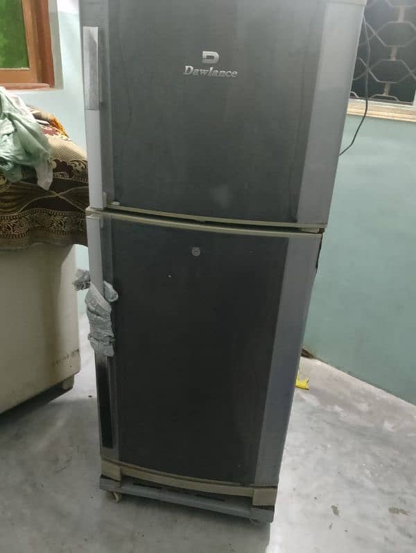 Dowlance fridge urgent sell 8