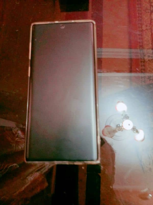 I am selling a samsung phone 0