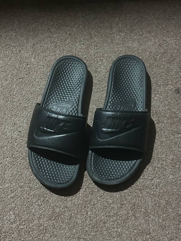 Original Nike Benassi Slides 0