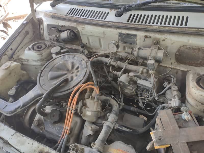 FULL GENUINE SUZUKI MEHRAN VXR 2002 WITH AC, LPG & PETROL 4