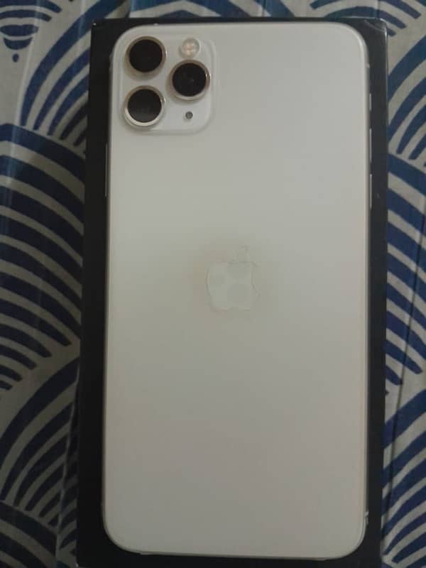 iphone 11 pro max pta approved ( both sims )256 gb 12